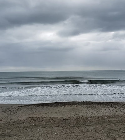 2021/10/11 静波 波ありました 2021/10/11 9:39 片浜(牧之原市)