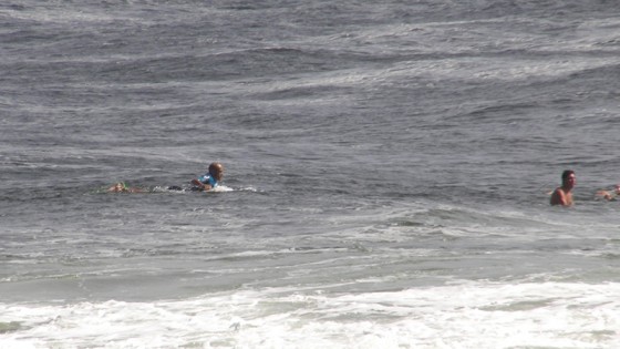 Kelly Slater warming up 11th March Quiksilver Pro 2013 